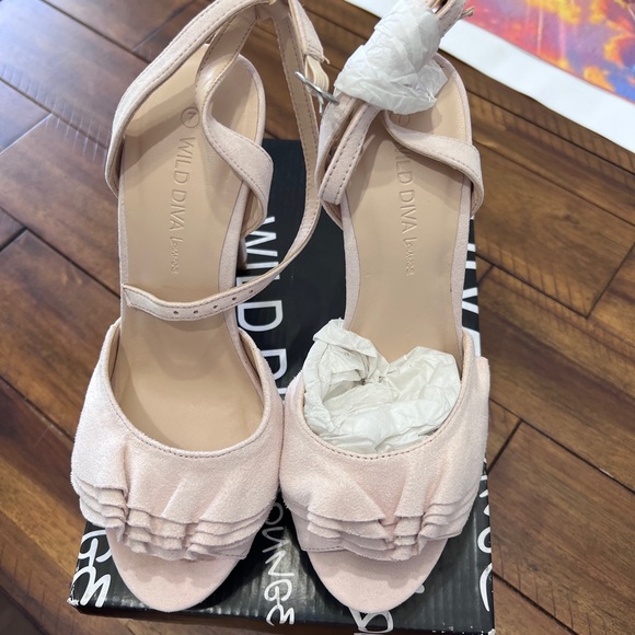 Nude Ruffle Sandals - Picture 4 of 4